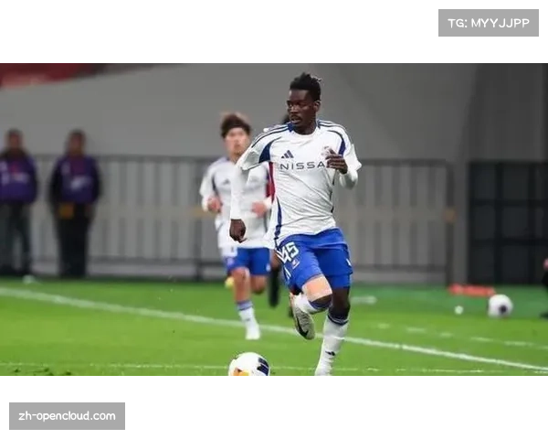 海港中场克劳德防守后腰 拦截抢断与位置感需要加强